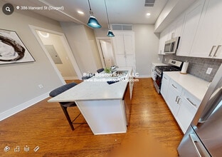 386 Harvard St in Cambridge, MA - Foto de edificio - Building Photo