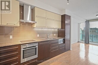 770 Bay St. in Toronto, ON - Building Photo - Building Photo