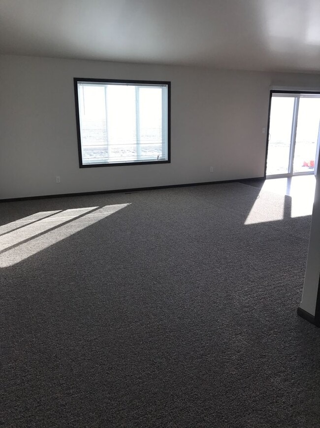 5994 58th St S in Fargo, ND - Building Photo - Building Photo