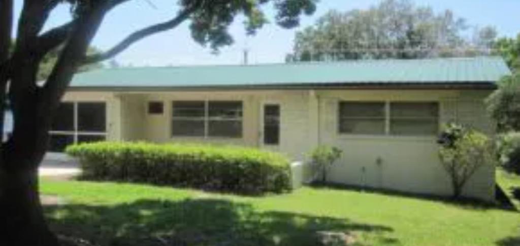 63 S Davis St in Beverly Hills, FL - Building Photo