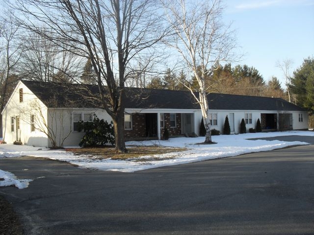 76 Linden St in Exeter, NH - Building Photo