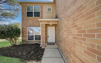 1211 Reedpoint Dr in Houston, TX - Building Photo - Building Photo