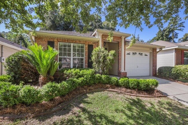 property at 135 Ivernia Loop