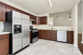 10009 Barbee Dr in Charlotte, NC - Building Photo - Building Photo