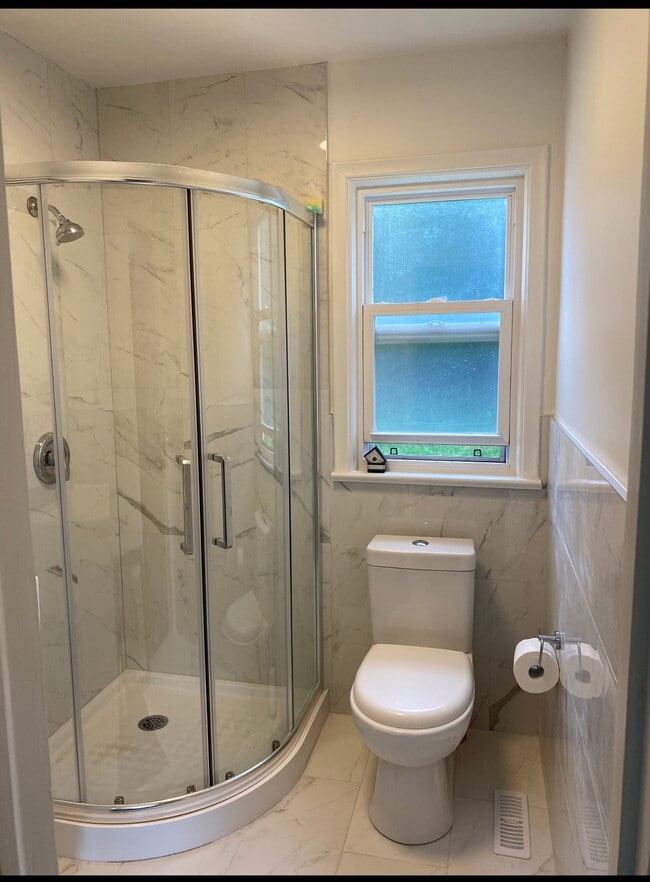 17 Boem Av in Toronto, ON - Building Photo - Building Photo