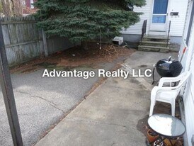 144 Thorndike St, Unit 1 in Cambridge, MA - Building Photo