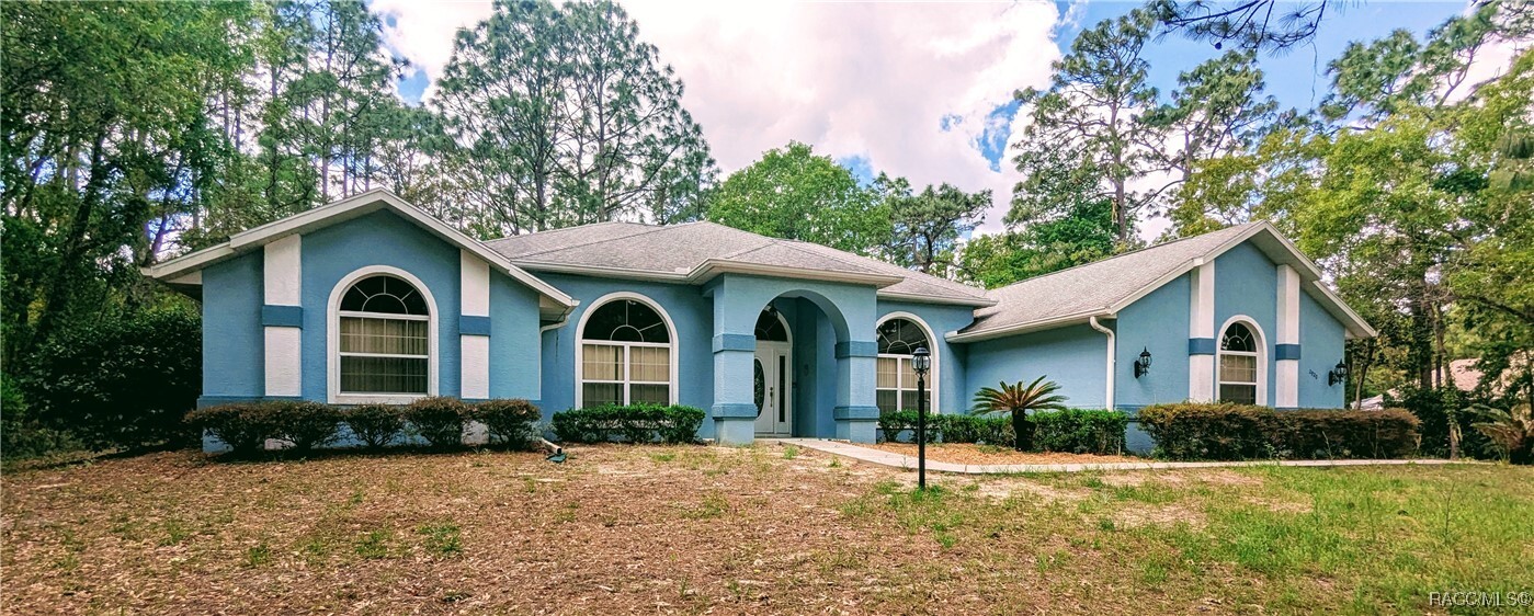2920 W Lantana Dr in Beverly Hills, FL - Building Photo