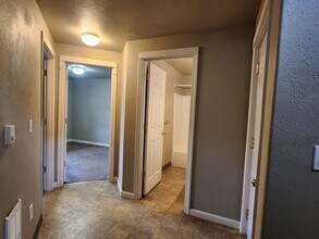 204 N Harrison St in Newberg, OR - Building Photo - Building Photo