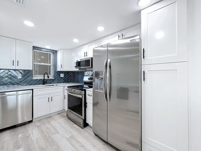 property at 3150 W Rolling Hills Cir