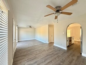7119 S Gessner Rd in Houston, TX - Building Photo - Building Photo