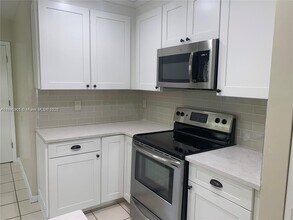 2917 Myrtle Oak Cir in Davie, FL - Building Photo - Building Photo
