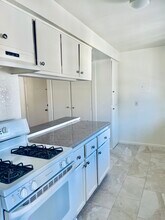 617 S Shelton St, Unit apt C in Burbank, CA - Building Photo - Building Photo