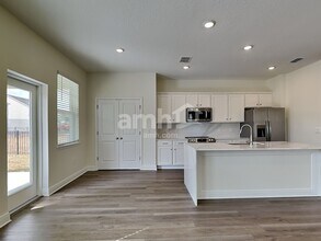 4759 Tributary Ln, Unit 10105 in Sanford, FL - Foto de edificio - Building Photo