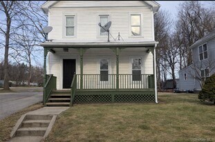 203 W Main St in Middletown, NY - Building Photo