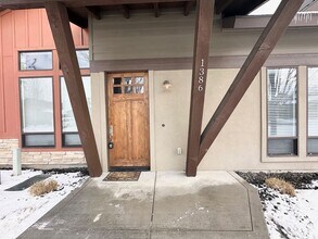 1386 E Lone Shore Dr in Eagle, ID - Building Photo - Building Photo