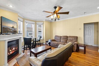 18 Gaston St in Boston, MA - Building Photo - Building Photo