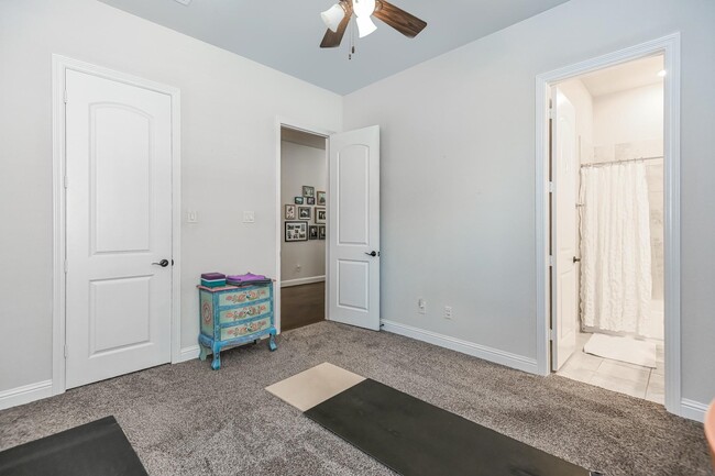 6110 Meadow Bluff Ct