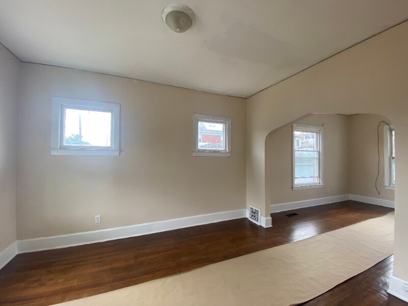 8329 John R St in Detroit, MI - Building Photo