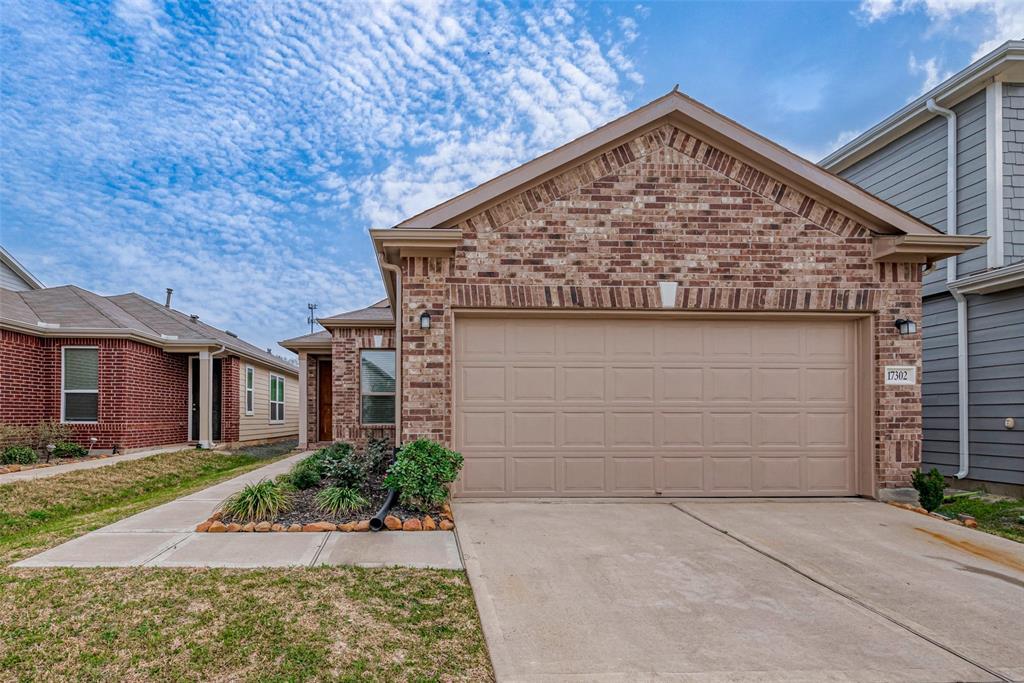 17302 Rock Willow Ln in Tomball, TX - Building Photo