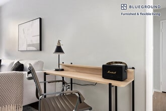 2225 S Beverly Glen Blvd in Los Angeles, CA - Building Photo - Building Photo