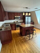 1798 Beacon St, Unit 2 in Brookline, MA - Building Photo