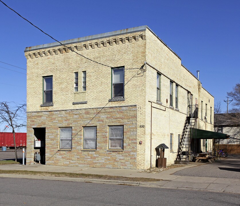 530 16th Ave N in St. Cloud, MN - Foto de edificio