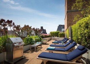 130 W 15th St-Unit -3-L in New York, NY - Building Photo - Building Photo