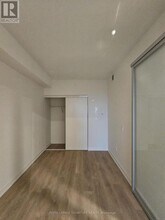 1 Fairview Rd E in Mississauga, ON - Building Photo - Building Photo