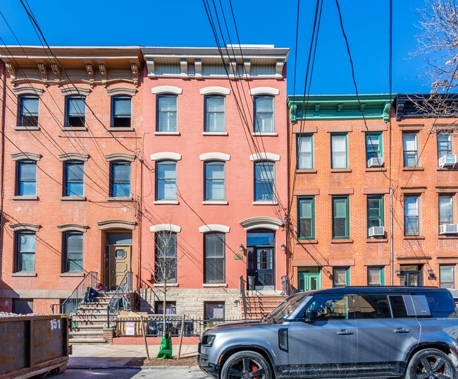 736 Garden St in Hoboken, NJ - Foto de edificio - Building Photo