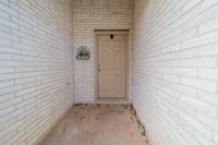 990 Oak Glen Dr in Willis, TX - Building Photo - Building Photo