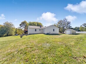 72 Pistapaug Rd in North Branford, CT - Building Photo - Building Photo