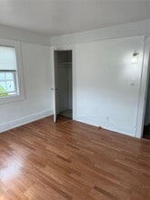 1186 Thomas St in Hewlett, NY - Building Photo - Building Photo