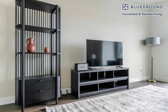 100 N Addison Ave in Elmhurst, IL - Building Photo - Building Photo