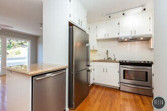32 Flint St in San Francisco, CA - Building Photo - Building Photo