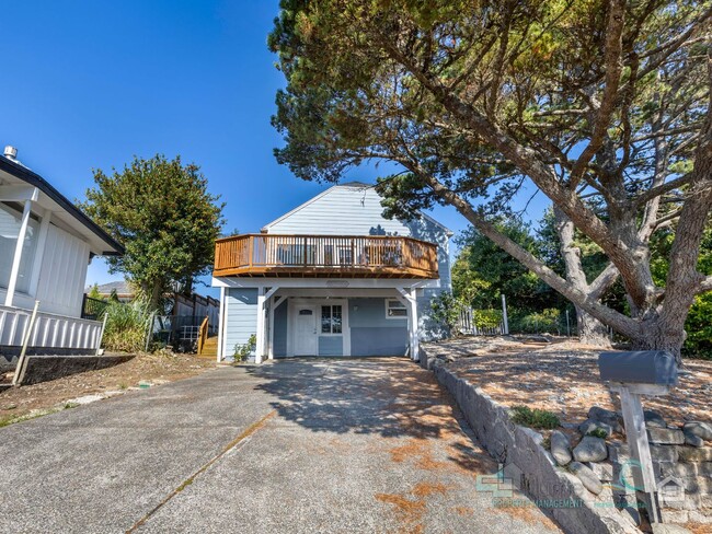 210 6th Ave in Seaside, OR - Building Photo - Building Photo