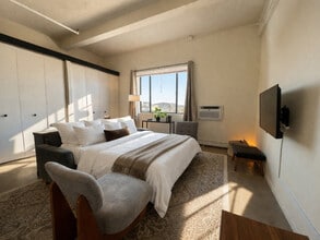 823 N 2nd St, Unit SI ID1379051P in Milwaukee, WI - Building Photo - Building Photo