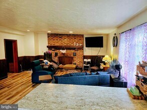 65 E Hanover St in Gettysburg, PA - Building Photo - Building Photo