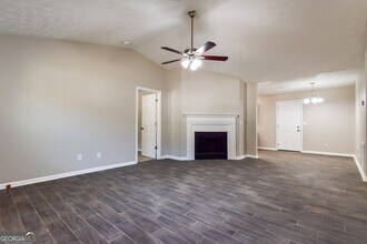 8043 Trinity Park Dr in Riverdale, GA - Building Photo - Building Photo
