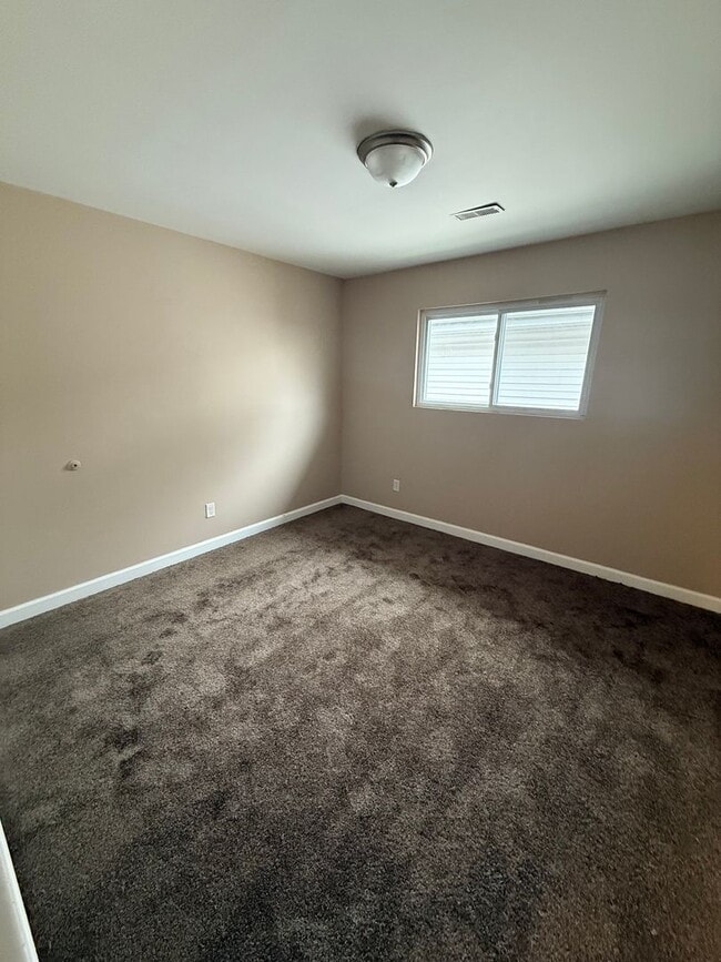 240 Tedmark Ct in Kankakee, IL - Building Photo - Building Photo