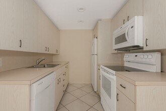 2009 Cornwall Dr in Boca Raton, FL - Building Photo - Building Photo