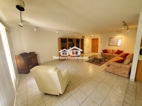 5136 E Tierra Buena Ln in Scottsdale, AZ - Building Photo - Building Photo