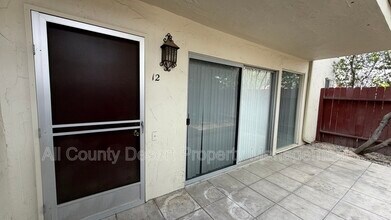 550 El Cielo Rd, Unit Unit 12 in Palm Springs, CA - Foto de edificio - Building Photo