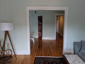 260 Park Ave, Unit 5 in Portland, ME - Foto de edificio - Building Photo