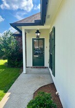 12468 Dutchtown Villa Dr in Geismar, LA - Building Photo - Building Photo