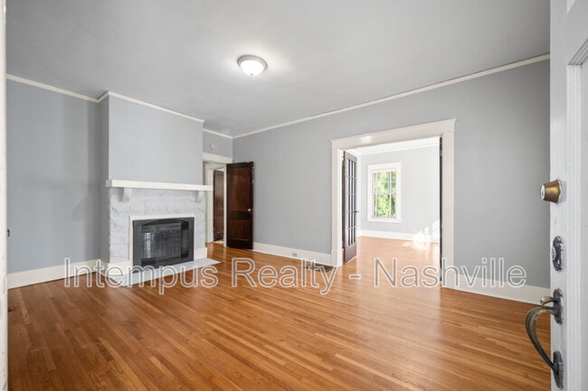 1508 Gale Ln
