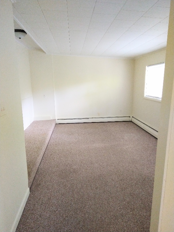 property at 261 S Riverside Rd