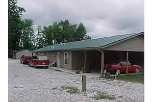 406-408 S Walnut St in Shelburn, IN - Building Photo