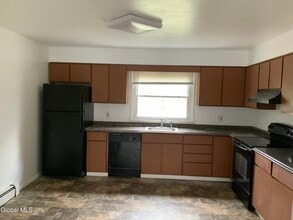 11-21-21 Ashdown Rd in Burnt Hills, NY - Building Photo - Building Photo