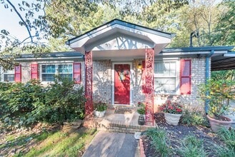 4001 Scarlett Ln in Kennesaw, GA - Foto de edificio - Building Photo