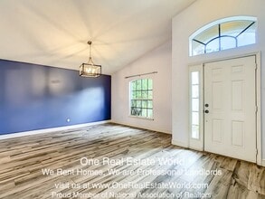 3942 Lakeside Reserve Ln in Orlando, FL - Foto de edificio - Building Photo